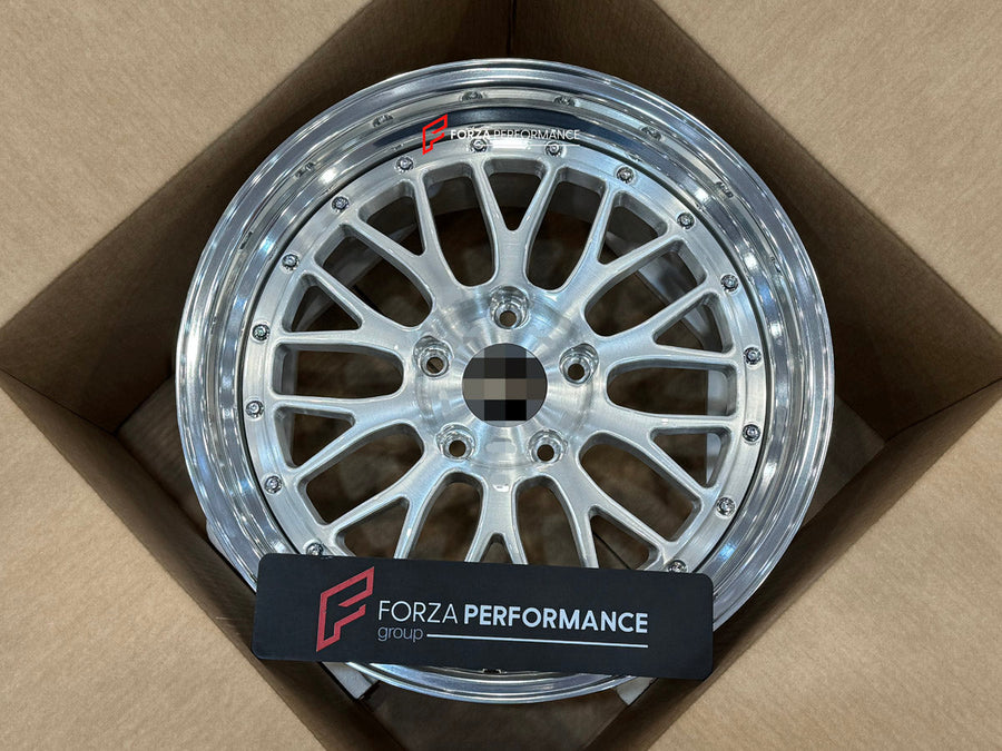 Buy Now 19 INCH FORGED WHEELS RIMS for PORSCHE 911 997.1 TURBO 2009 and upgrade car parts from SIR Tuning at the Best Price. Headlights, Tail lights, Bodykits, Navigations, wheels and more - Fast & Free Shipping within Europe, US & Worldwide.