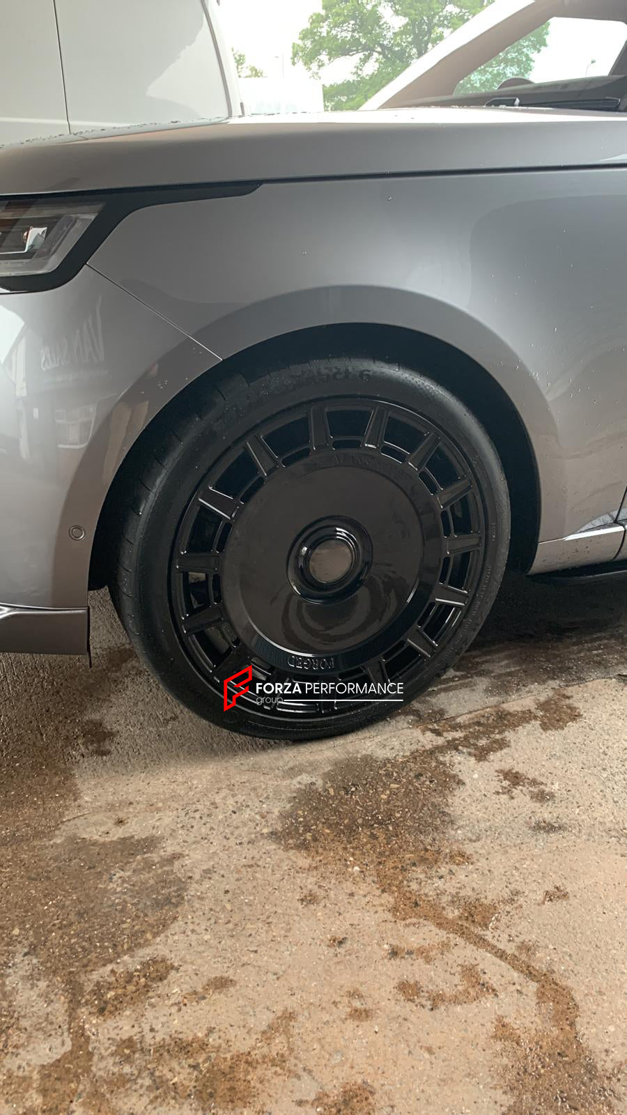 Buy Now 24 INCH FORGED WHEELS for LAND ROVER RANGE ROVER L460 2023 and upgrade car parts from SIR Tuning at the Best Price. Headlights, Tail lights, Bodykits, Navigations, Gallery and more - Fast & Free Shipping within Europe, US & Worldwide.