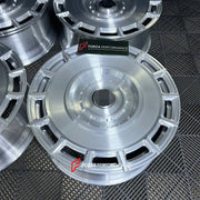 Buy Now 24 INCH FORGED WHEELS RIMS for LAND ROVER RANGE ROVER LWB L460 2025 and upgrade car parts from SIR Tuning at the Best Price. Headlights, Tail lights, Bodykits, Navigations, wheels and more - Fast & Free Shipping within Europe, US & Worldwide.