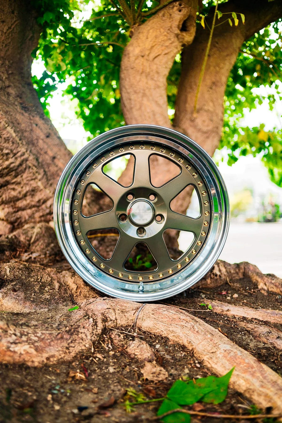 Buy Now 3-Piece FORGED WHEELS FOR ALL MODELS BF-46 and upgrade car parts from SIR Tuning at the Best Price. Headlights, Tail lights, Bodykits, Navigations, wheels and more - Fast & Free Shipping within Europe, US & Worldwide.