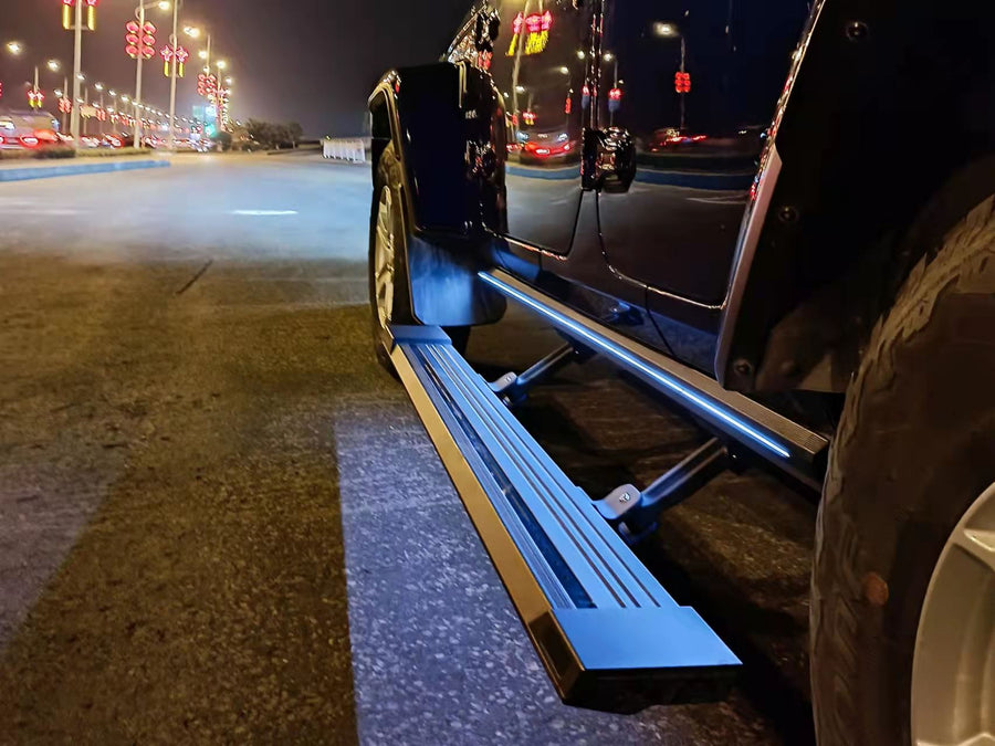 Buy Now Side Step Running Boards Nerf Bars with LED for Jeep Wrangler JL 2018+ (5 doors) and upgrade car parts from SIR Tuning at the Best Price. Headlights, Tail lights, Bodykits, Navigations, body kit and more - Fast & Free Shipping within Europe, US & Worldwide.