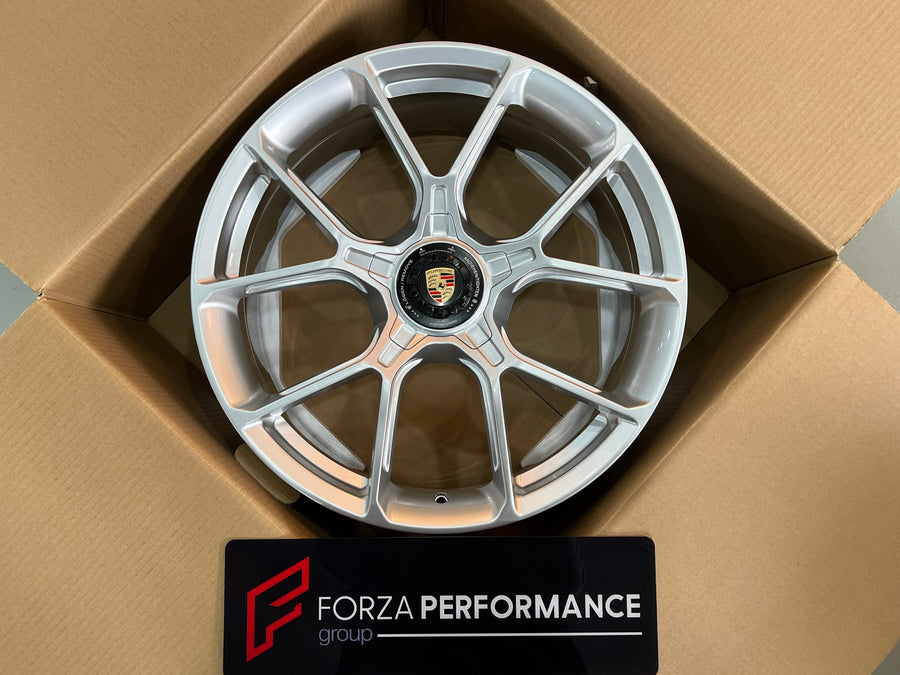 Buy Now Llantas forjadas rines para Porsche 911 992 Carrera Carrera S and upgrade car parts from SIR Tuning at the Best Price. Headlights, Tail lights, Bodykits, Navigations, Gallery and more - Fast & Free Shipping within Europe, US & Worldwide.
