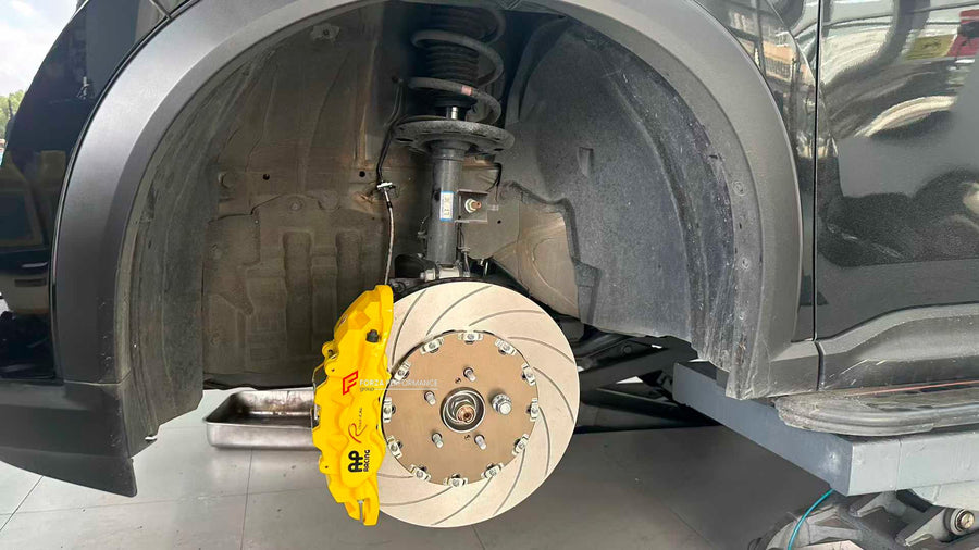 Buy Now FRONT BBK BIG BRAKE KIT for INFINITI QX60 L51 2021 - 2025 and upgrade car parts from SIR Tuning at the Best Price. Headlights, Tail lights, Bodykits, Navigations, BIG BRAKE KIT and more - Fast & Free Shipping within Europe, US & Worldwide.