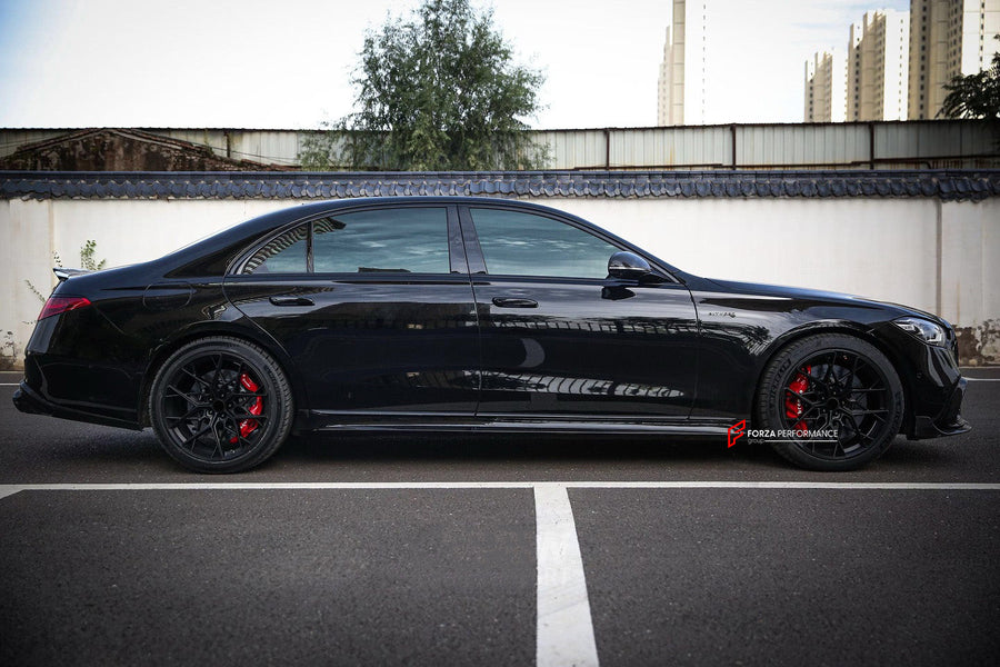 Buy Now CARBON CERAMIC BBK BIG BRAKE KIT for MERCEDES BENZ S-CLASS S580 W223 2020+ and upgrade car parts from SIR Tuning at the Best Price. Headlights, Tail lights, Bodykits, Navigations, BIG BRAKE KIT and more - Fast & Free Shipping within Europe, US & Worldwide.