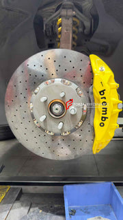 Buy Now CARBON CERAMIC BIG BRAKE KIT for TESLA MODEL Y 2020 - 2025 and upgrade car parts from SIR Tuning at the Best Price. Headlights, Tail lights, Bodykits, Navigations, BIG BRAKE KIT and more - Fast & Free Shipping within Europe, US & Worldwide.