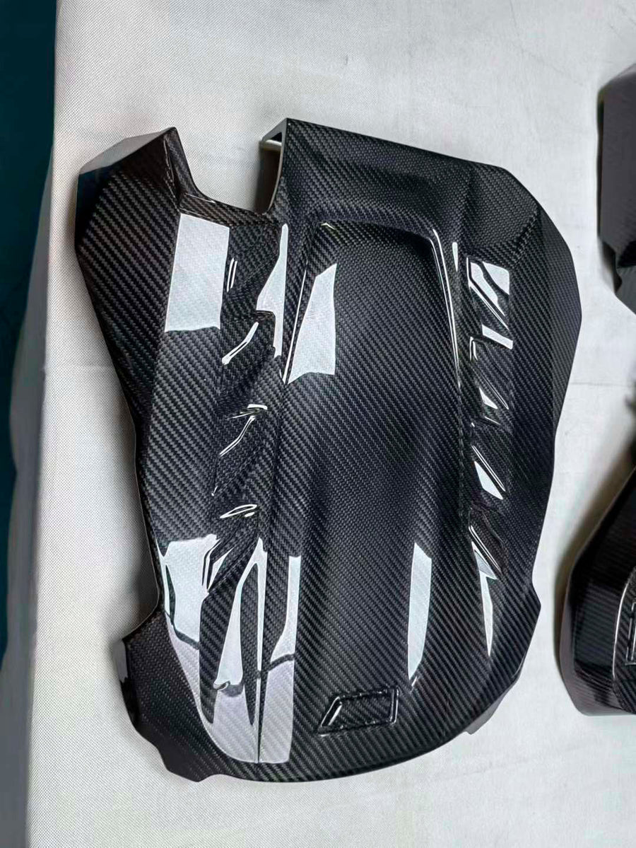 Buy Now CARBON FIBER ENGINE COVER for BMW F95 X5M F96 X6M and upgrade car parts from SIR Tuning at the Best Price. Headlights, Tail lights, Bodykits, Navigations, body kit and more - Fast & Free Shipping within Europe, US & Worldwide.