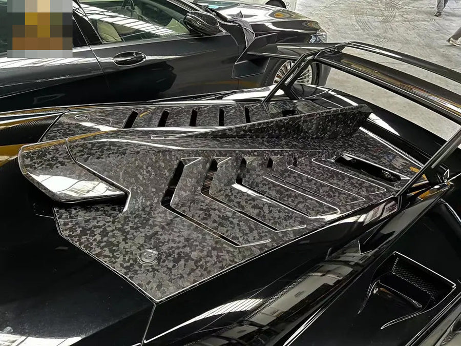 Buy Now CARBON FIBER STO REAR ENGINE HOOD COVER for LAMBORGHINI HURACAN LP580 LP610 EVO and upgrade car parts from SIR Tuning at the Best Price. Headlights, Tail lights, Bodykits, Navigations, body kit and more - Fast & Free Shipping within Europe, US & Worldwide.