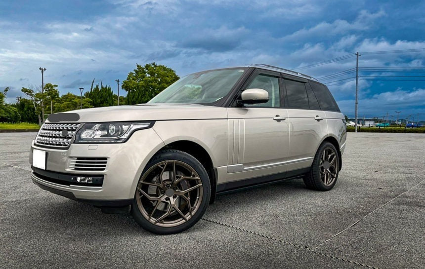 Buy Now FORGED WHEELS RIMS V1 22 INCH FOR LAND ROVER RANGE ROVER L405 and upgrade car parts from SIR Tuning at the Best Price. Headlights, Tail lights, Bodykits, Navigations, Gallery and more - Fast & Free Shipping within Europe, US & Worldwide.
