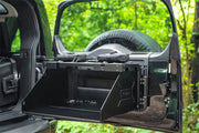 Buy Now PLUMB TAILGATE TABLE PLATFORM for LAND ROVER DEFENDER 90 110 130 L663 2019+ and upgrade car parts from SIR Tuning at the Best Price. Headlights, Tail lights, Bodykits, Navigations, Carbon body kit and more - Fast & Free Shipping within Europe, US & Worldwide.