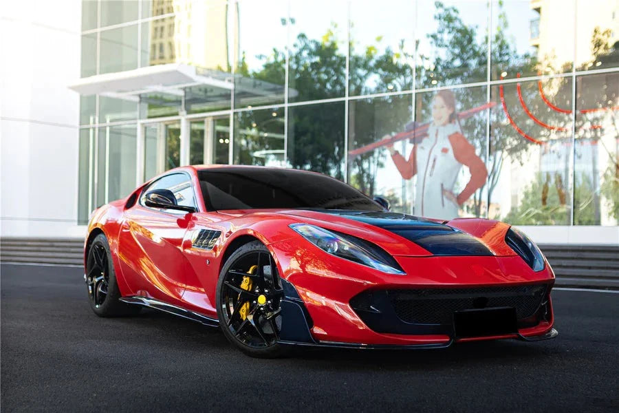 DRY CARBON SIDE SKIRTS for FERRARI 812 SUPERFAST