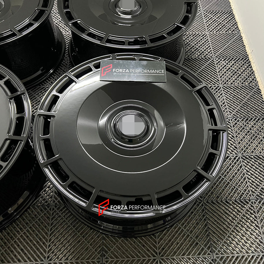 Buy Now 24 INCH FORGED WHEELS RIMS for LAND ROVER RANGE ROVER L460 2025 and upgrade car parts from SIR Tuning at the Best Price. Headlights, Tail lights, Bodykits, Navigations, wheels and more - Fast & Free Shipping within Europe, US & Worldwide.