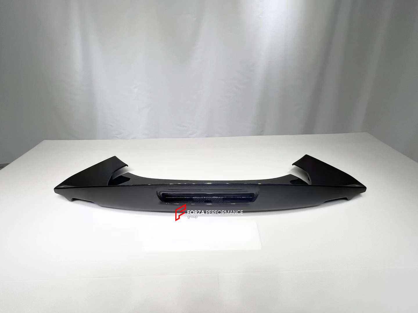 DRY CARBON TRUNK SPOILER for FERRARI SF90 STRADALE