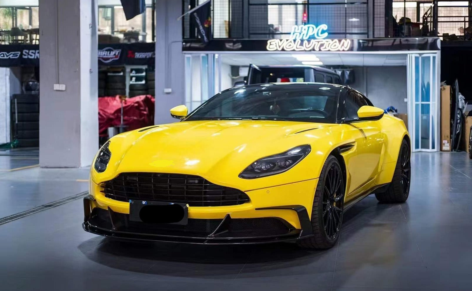 DRY CARBON AERO KIT for ASTON MARTIN DB11 2016 - 2023