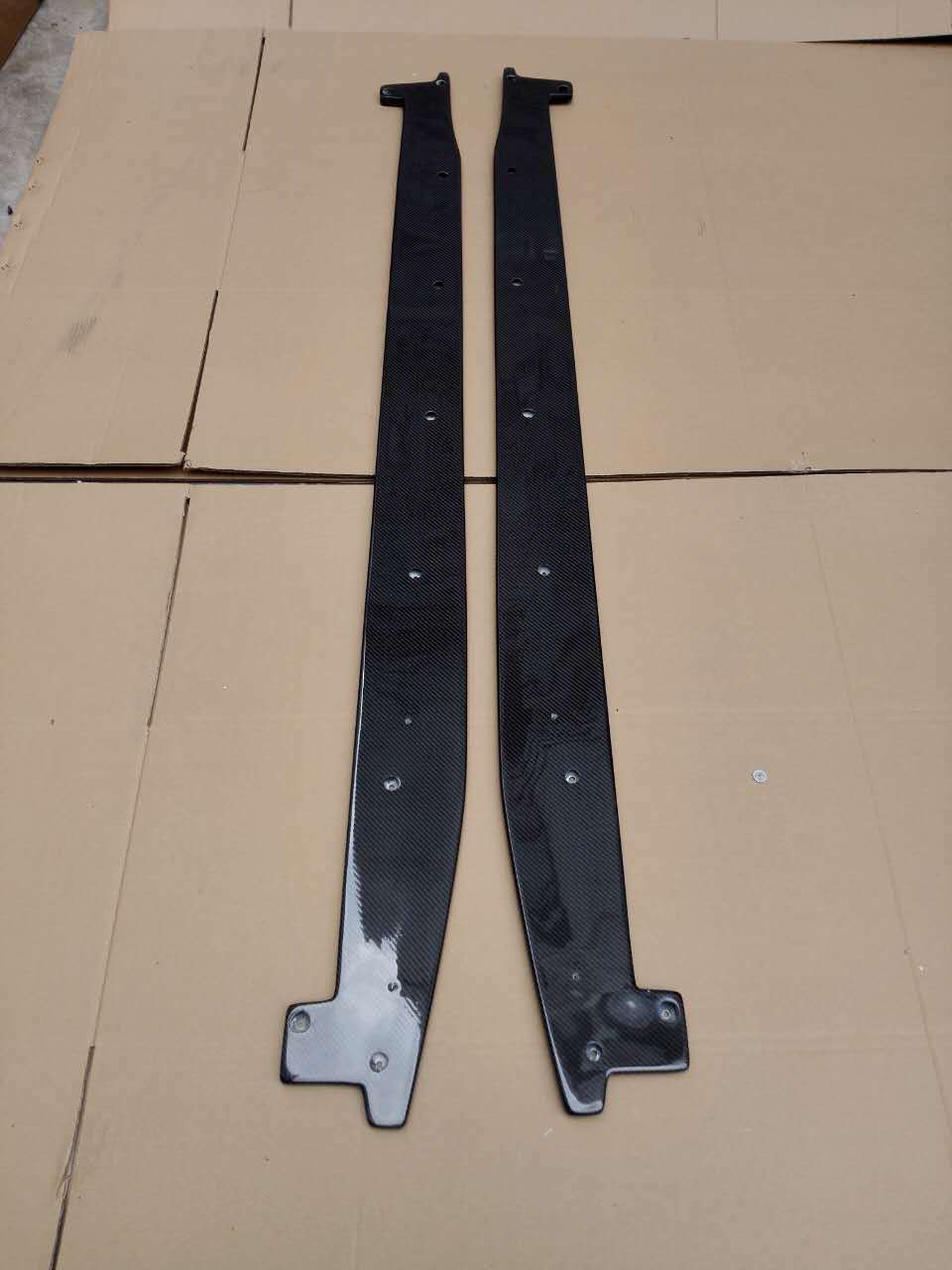 CARBON FIBER SIDE SKIRTS for AUDI R8 TYPE 42 2006 - 2015