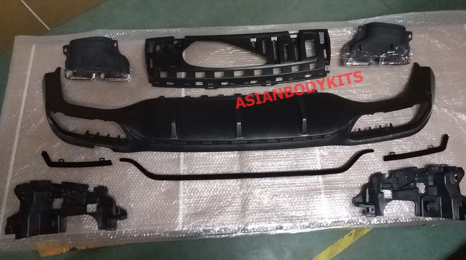 REAR DIFFUSER WITH EXHAUST TIPS for MERCEDES-BENZ E-CLASS W213 E63