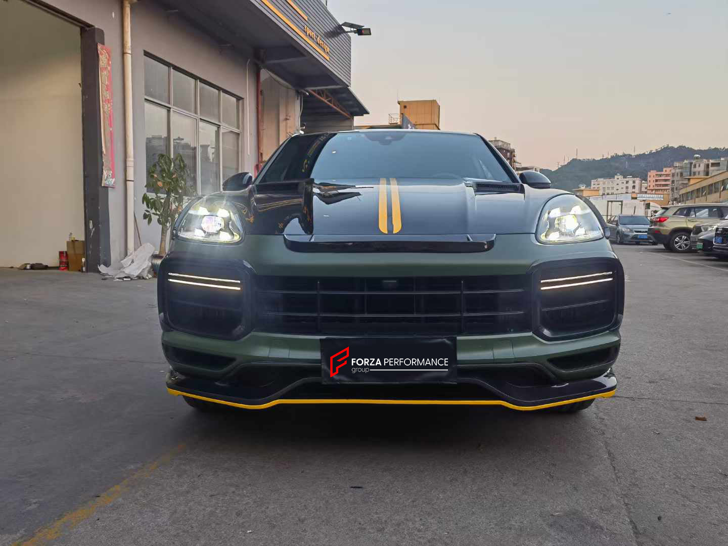 DRY CARBON BODY KIT for PORSCHE CAYENNE 9YA 2018+