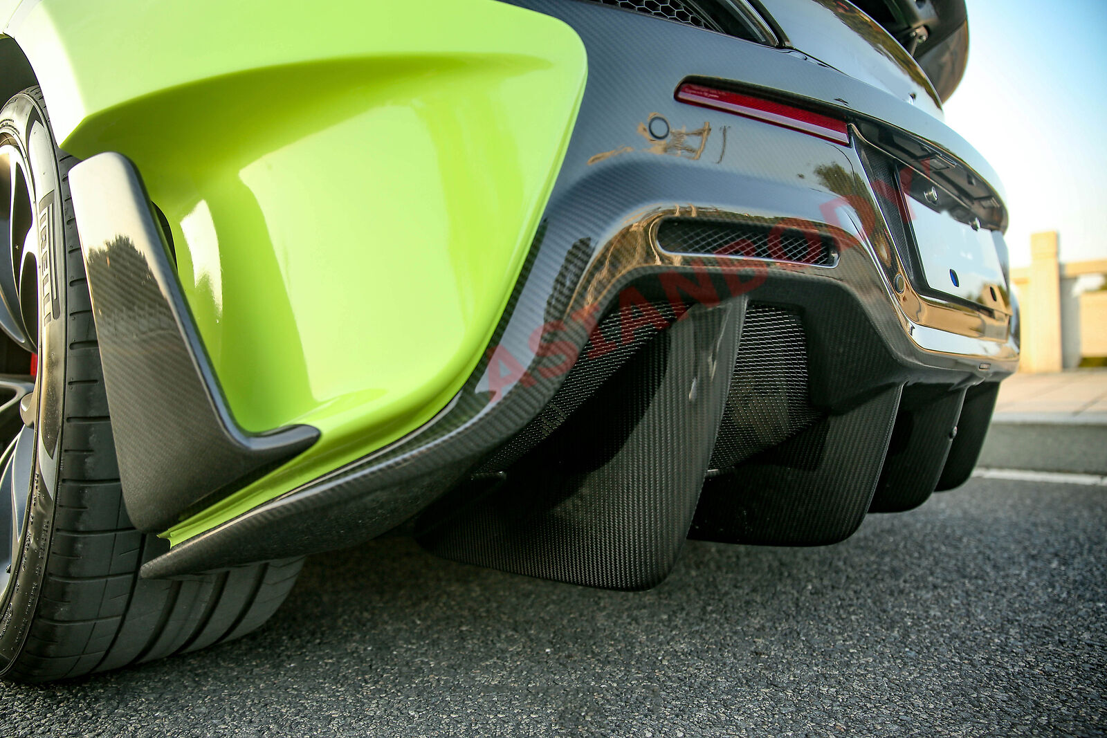 CONVERSION MCLAREN 600LT STYLE DRY CARBON FIBER REAR BUMPER DIFFUSER for MCLAREN 540C 570GT 570S SPORTS SERIES P13 2015 - 2020