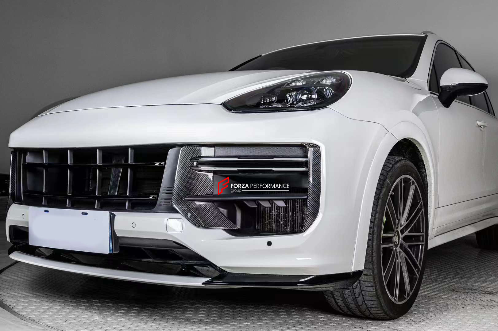 DRY CARBON FRONT BUMPER AIR VENT TRIMS for PORSCHE CAYENNE 9Y0.2 TURBO GT 2024
