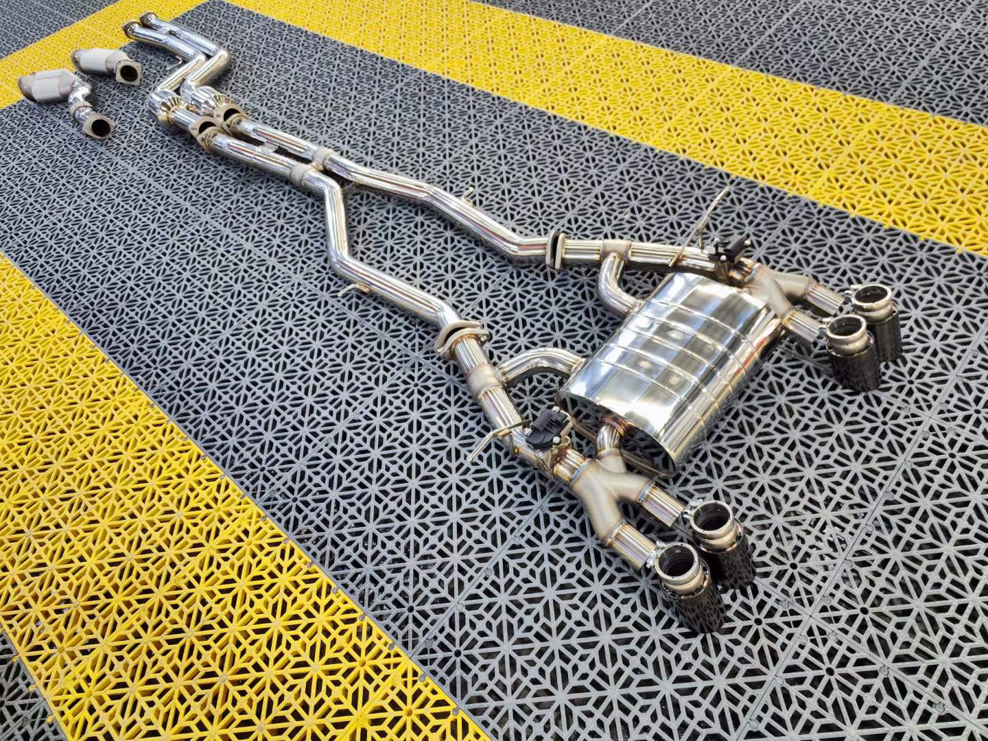 VALVED EXHAUST CATBACK MUFFLER for BMW M3 M4 F80 F82 F83 3.0 2014 - 2020