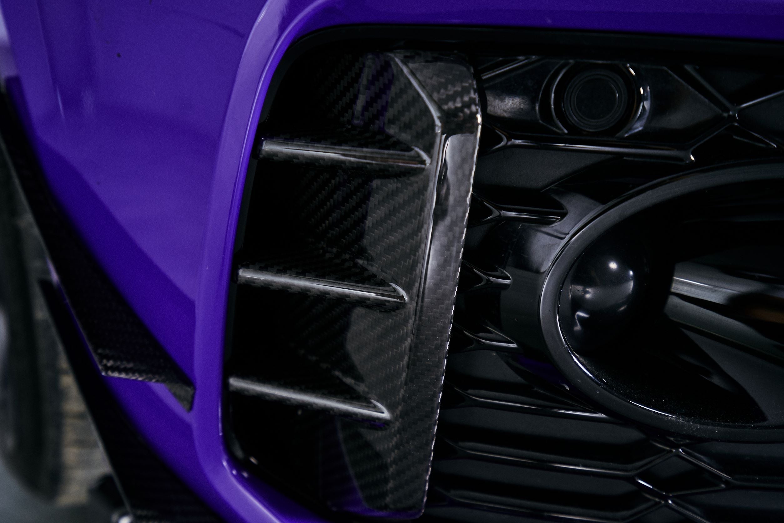 KARBEL CARBON DRY CARBON FIBER FOG LIGHT TRIM OVERLAY FOR AUDI RS5 B9.5 2020-ON