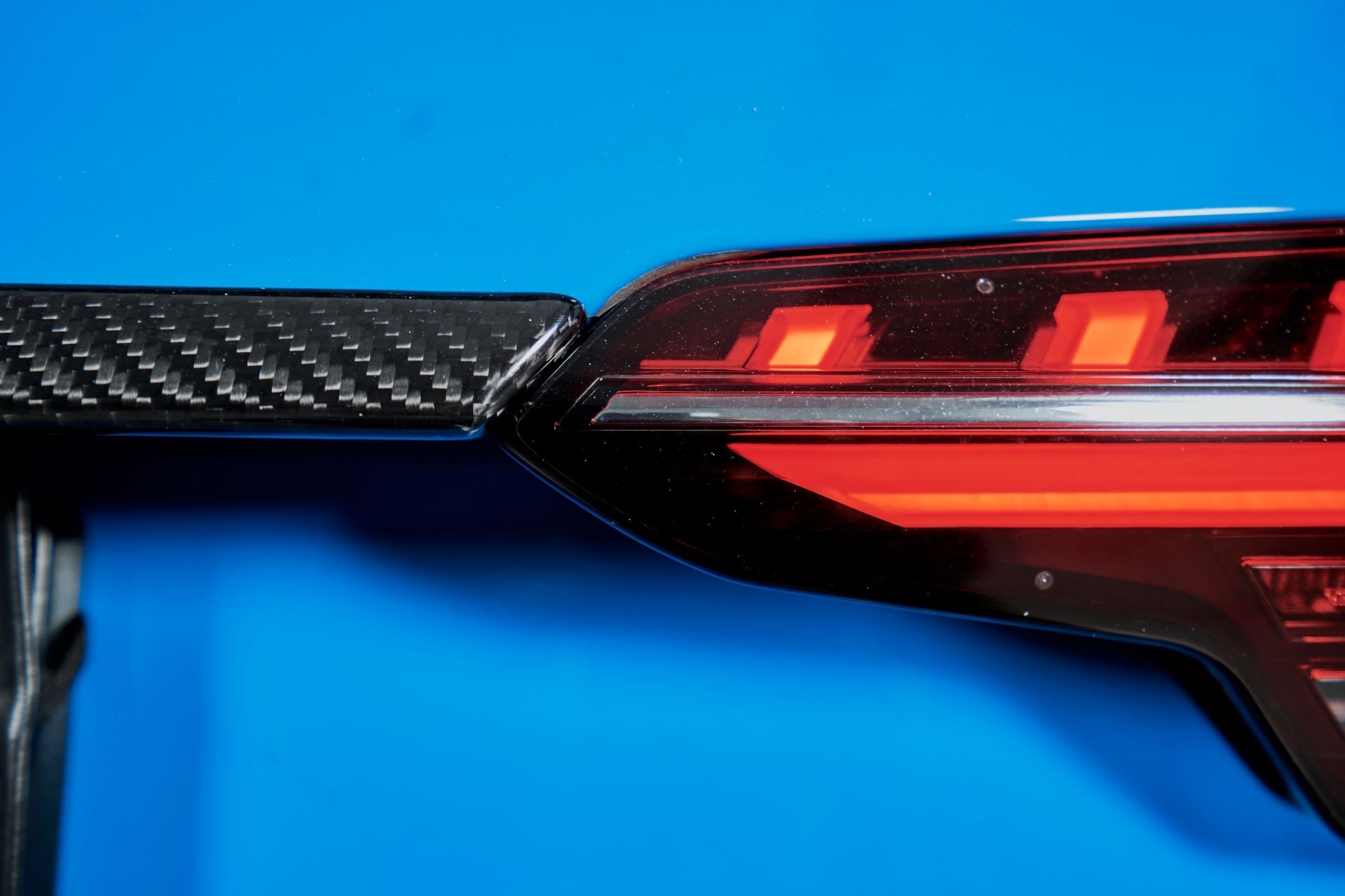 KARBEL CARBON DRY CARBON FIBER TRUNK LID REAR TRIM FOR AUDI S4 & A4 S LINE 2020-ON B9.5