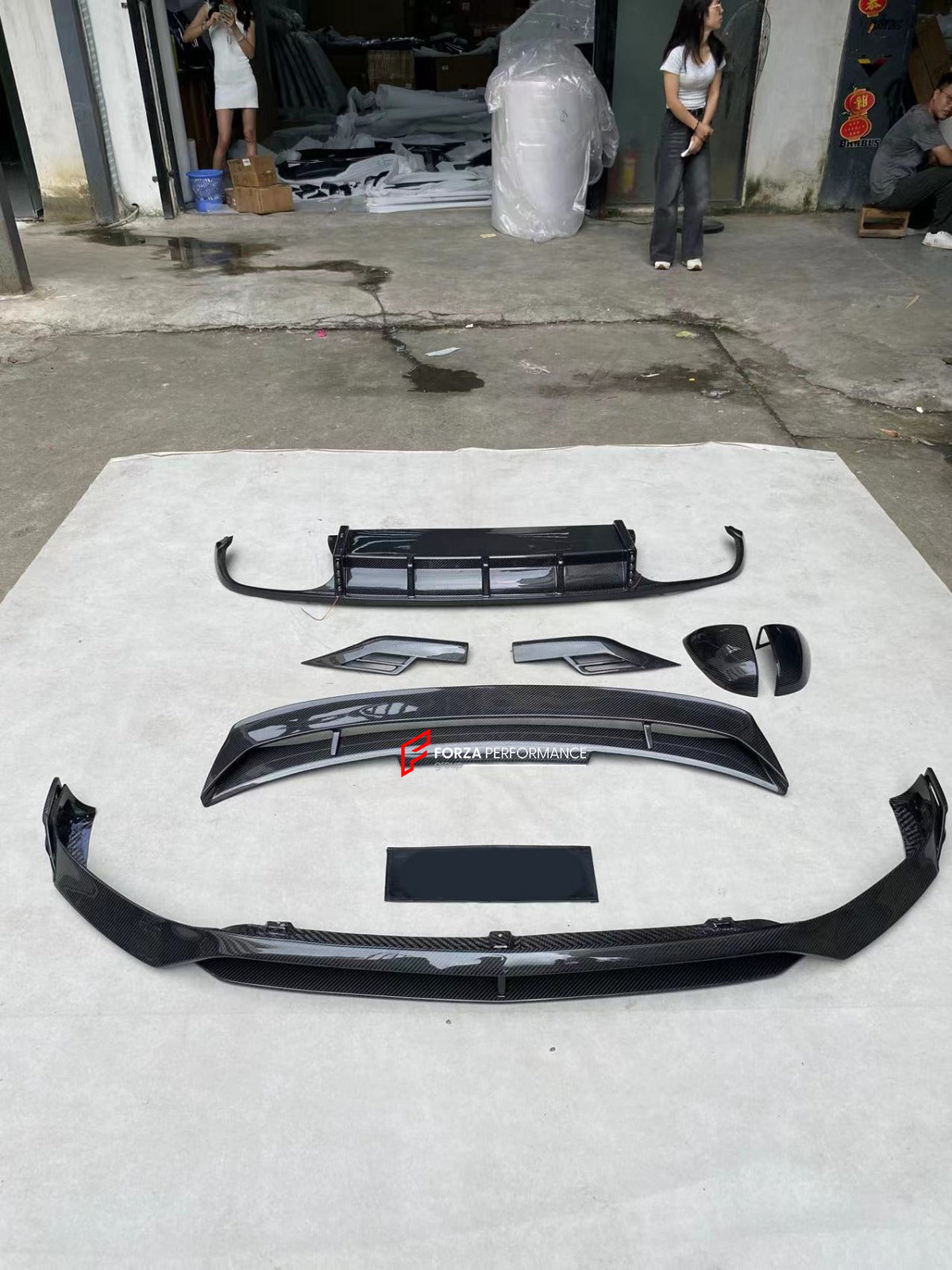 DRY CARBON BODY KIT for BENTLEY BENTAYGA 2020+