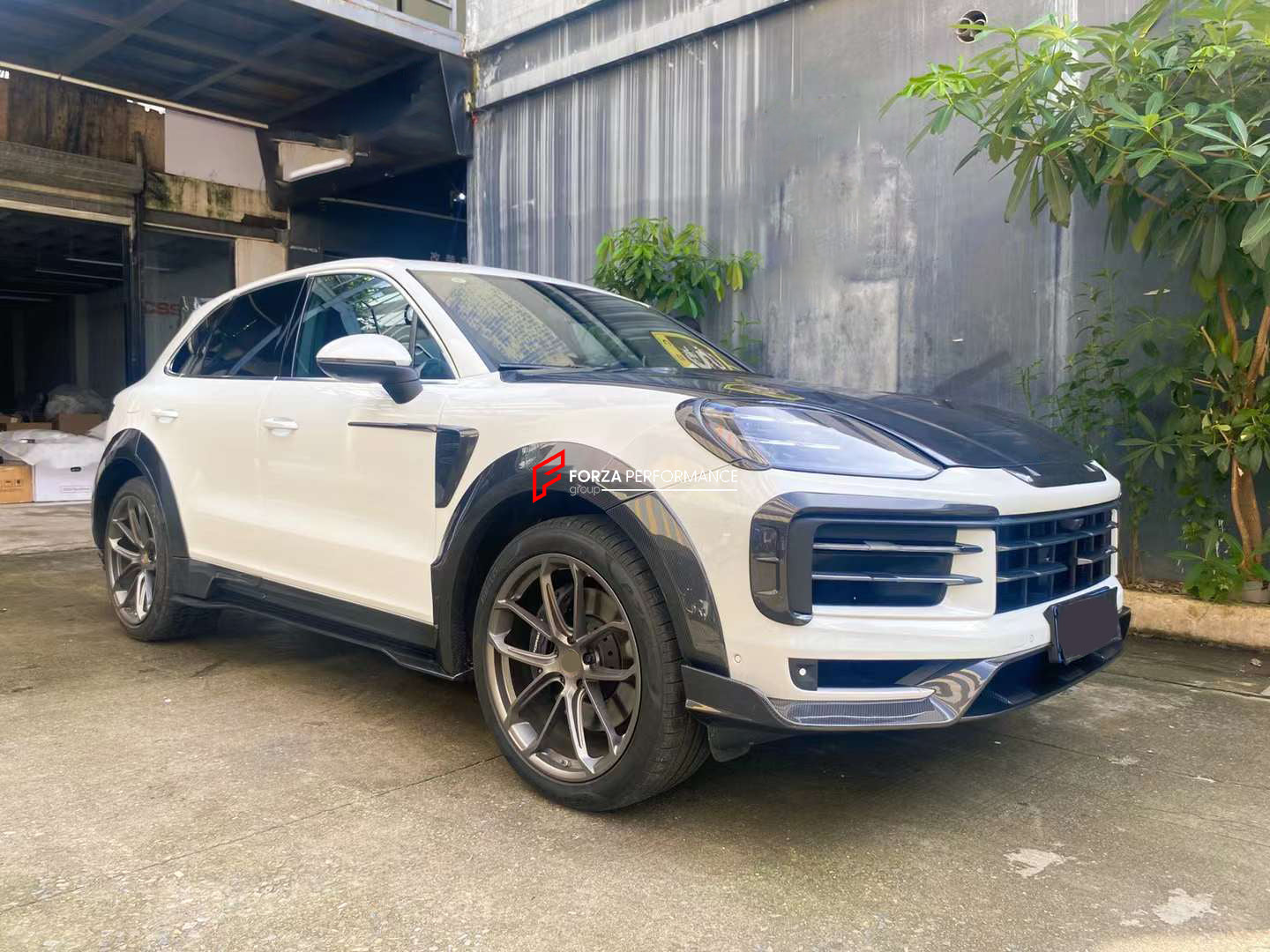 DRY CARBON BODY KIT for PORSCHE CAYENNE 9Y0 9Y0.2 FACELIFT 2023+