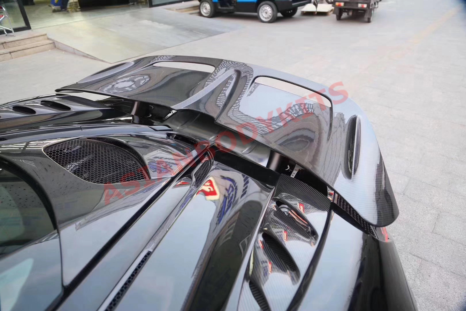DRY CARBON FIBER REAR SPOILER WING for MCLAREN 720S COUPE 2017 - 2023
