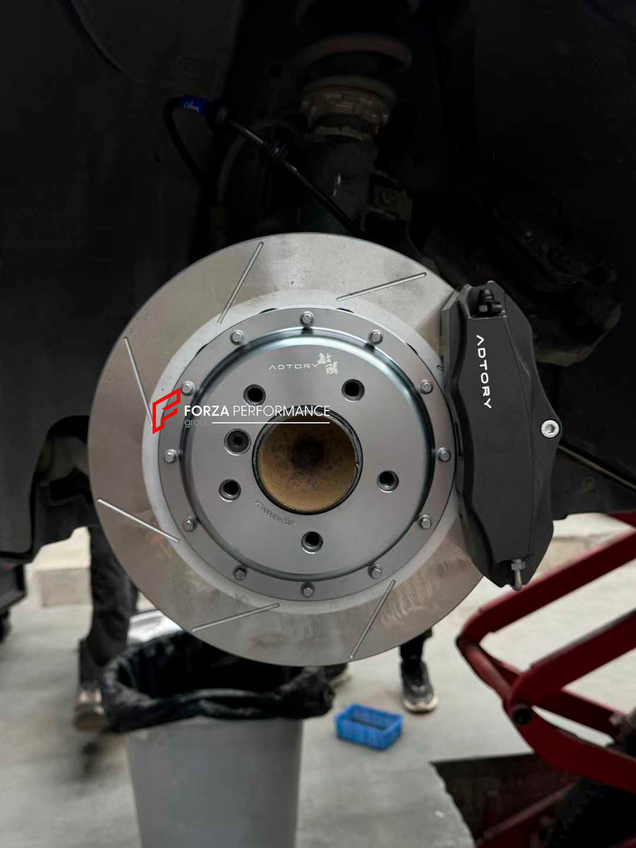 Buy Now ADTORY X FORZA PERFORMANCE RACE BIG BRAKE KIT BBK for BMW 1 SERIES 120i E87 2004 - 2007 and upgrade car parts from SIR Tuning at the Best Price. Headlights, Tail lights, Bodykits, Navigations, BIG BRAKE KIT and more - Fast & Free Shipping within Europe, US & Worldwide.