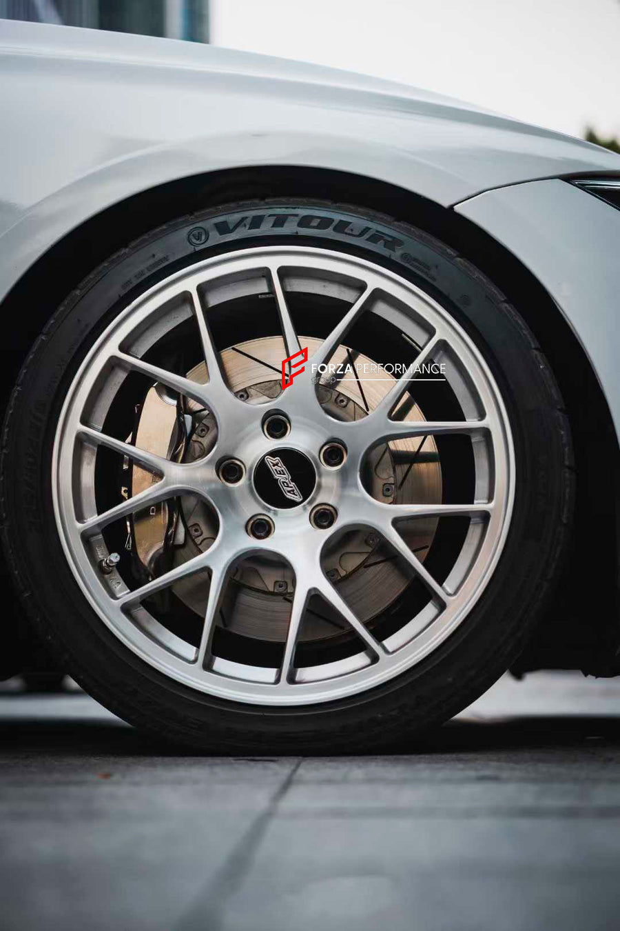 Buy Now ADTORY X FORZA PERFORMANCE RACE BIG BRAKE KIT BBK for BMW 3 SERIES 335i F30 2011 - 2019 and upgrade car parts from SIR Tuning at the Best Price. Headlights, Tail lights, Bodykits, Navigations, BIG BRAKE KIT and more - Fast & Free Shipping within Europe, US & Worldwide.