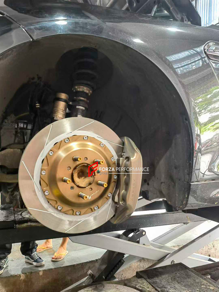 Buy Now ADTORY X FORZA PERFORMANCE RACE BIG BRAKE KIT BBK for BMW M2 F87 LCI 2015 - 2021 and upgrade car parts from SIR Tuning at the Best Price. Headlights, Tail lights, Bodykits, Navigations, BIG BRAKE KIT and more - Fast & Free Shipping within Europe, US & Worldwide.