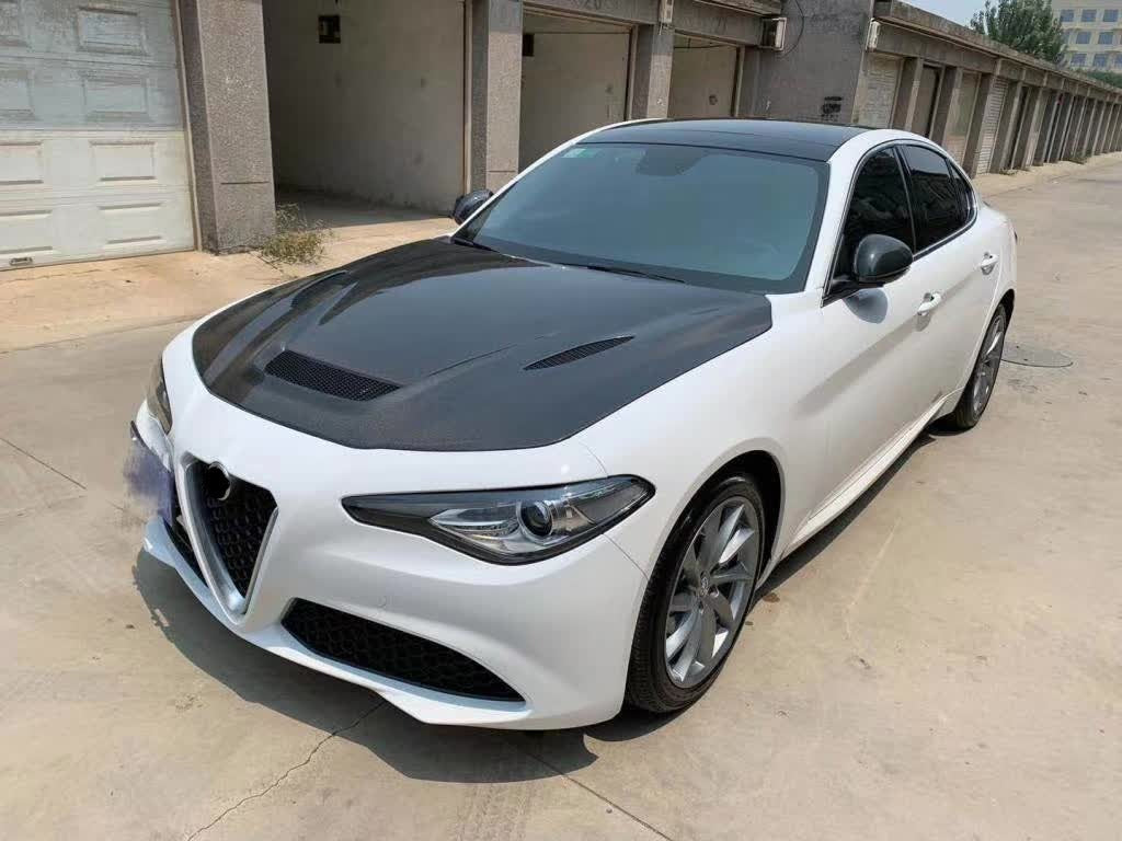CARBON HOOD for ALFA ROMEO GIULIA 952 2015 - 2022