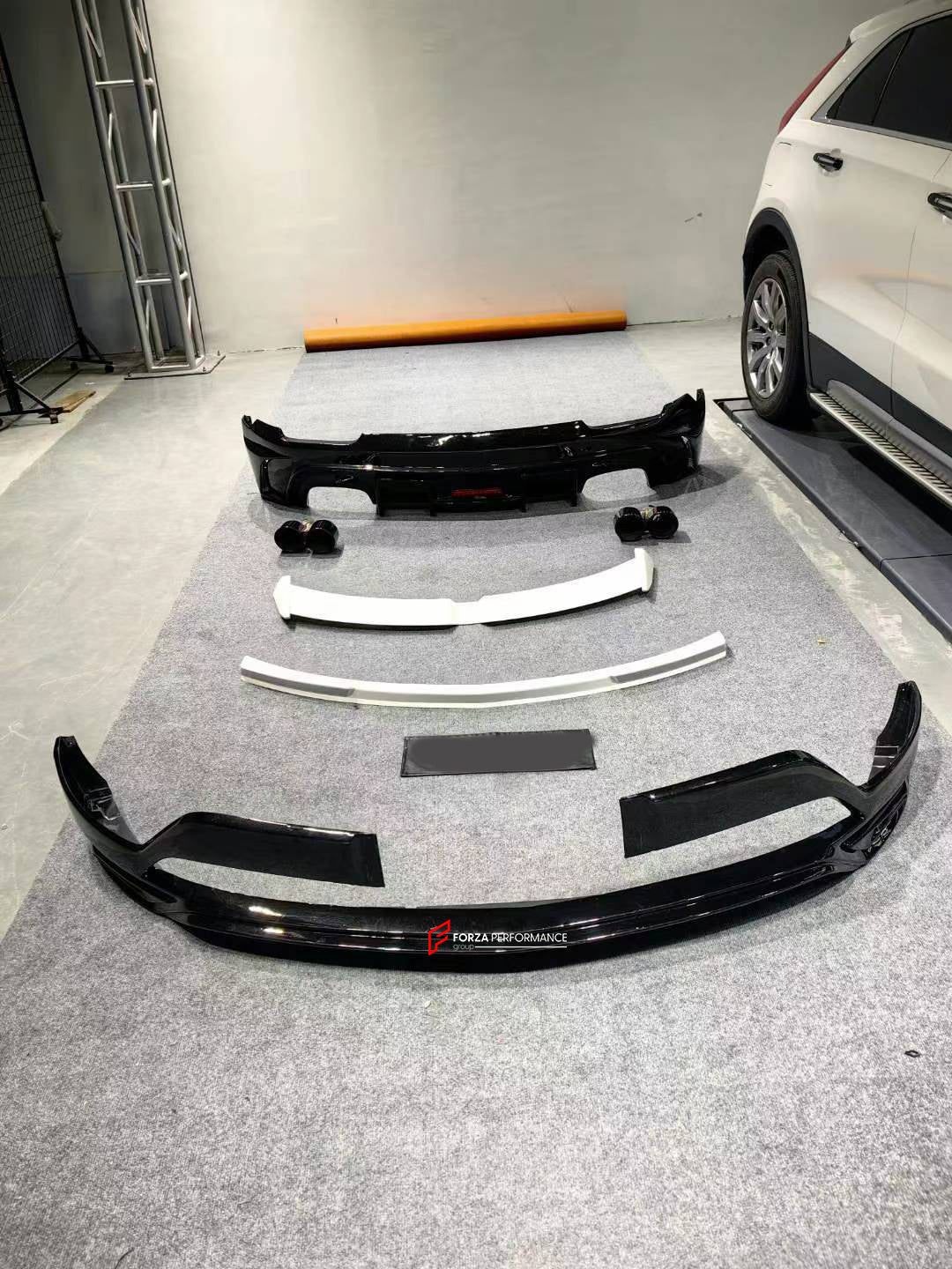 BODY KIT for CADILLAC XT4 2019 - 2024