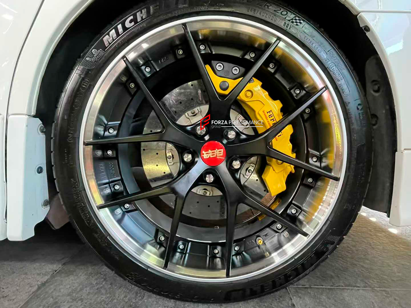CARBON CERAMIC BBK BIG BRAKE KIT for TOYOTA VELLFIRE AH30 2018 - 2023