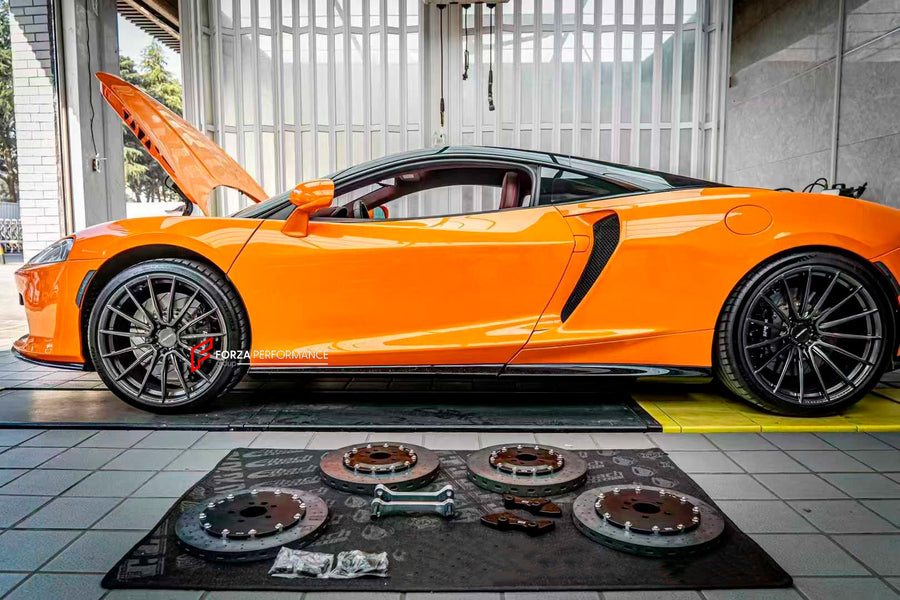 Buy Now CARBON CERAMIC BIG BRAKE KIT for MCLAREN GT 2019 - 2023 and upgrade car parts from SIR Tuning at the Best Price. Headlights, Tail lights, Bodykits, Navigations, BIG BRAKE KIT and more - Fast & Free Shipping within Europe, US & Worldwide.