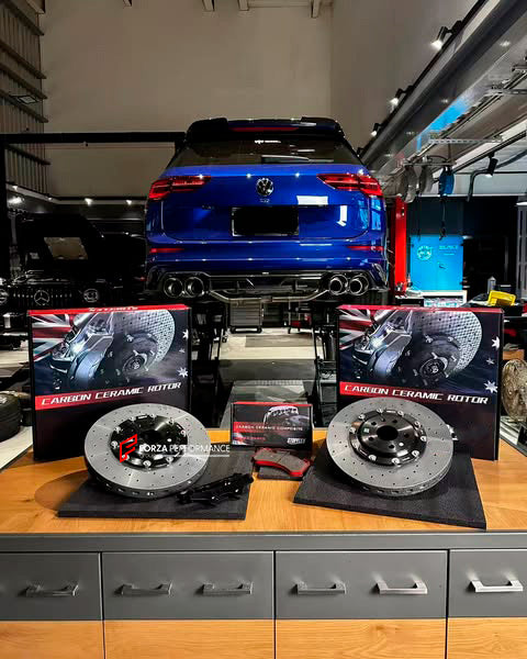 Buy Now CARBON CERAMIC BIG BRAKE KIT for VOLKSWAGEN GOLF 8R 2022 - 2024 and upgrade car parts from SIR Tuning at the Best Price. Headlights, Tail lights, Bodykits, Navigations, BIG BRAKE KIT and more - Fast & Free Shipping within Europe, US & Worldwide.