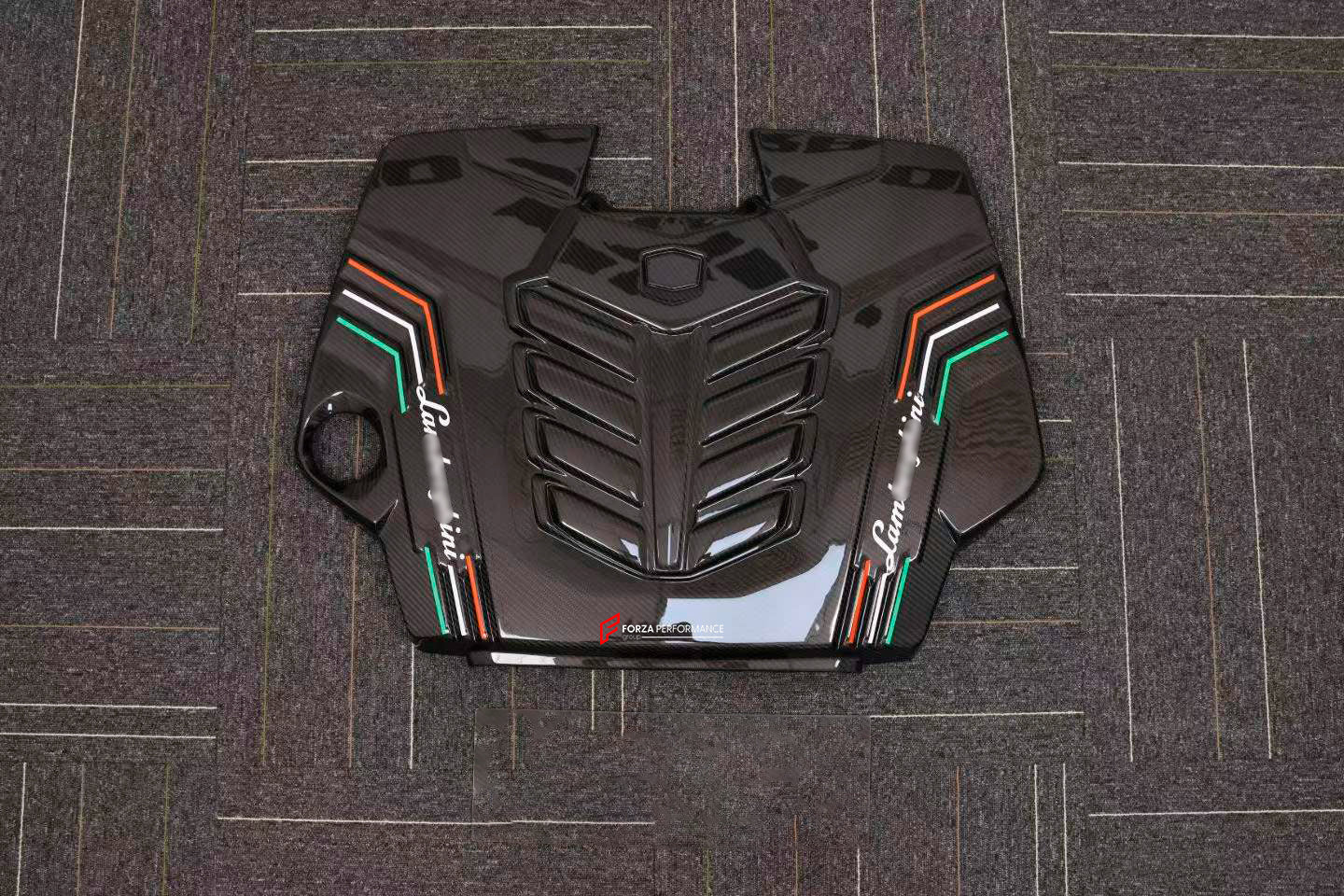 CARBON ENGINE BAY for LAMBORGHINI URUS 2018+