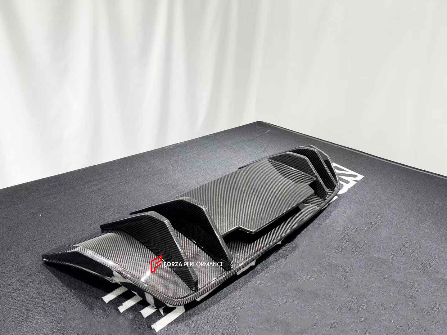 DRY CARBON REAR DIFFUSER for AUDI R8 4S 2015-2018