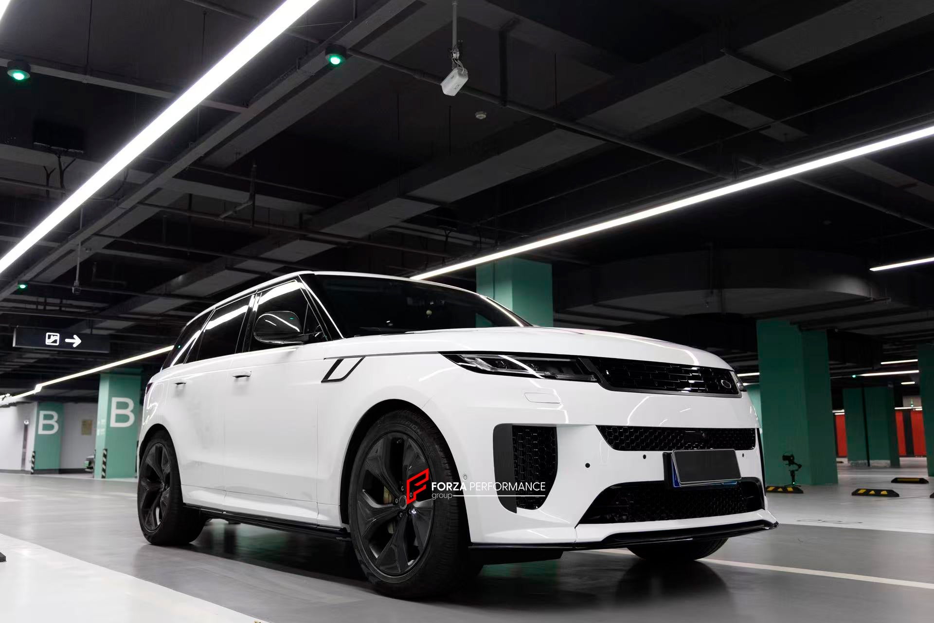 CONVERSION DRY CARBON BODY KIT for LAND ROVER RANGE ROVER SPORT L461 2022+ upgrade to SV
