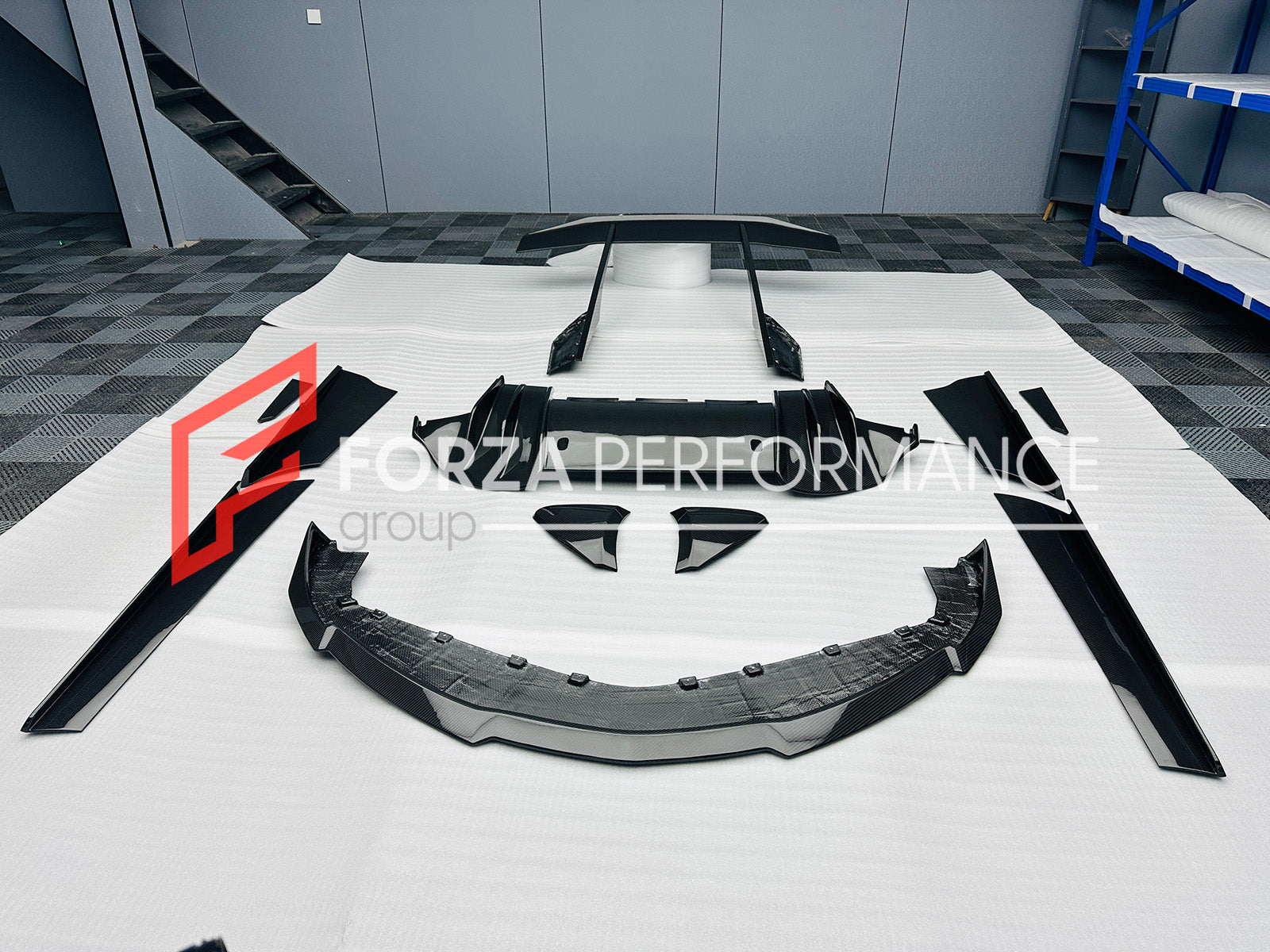 DRY CARBON BODY KIT for MCLAREN ARTURA