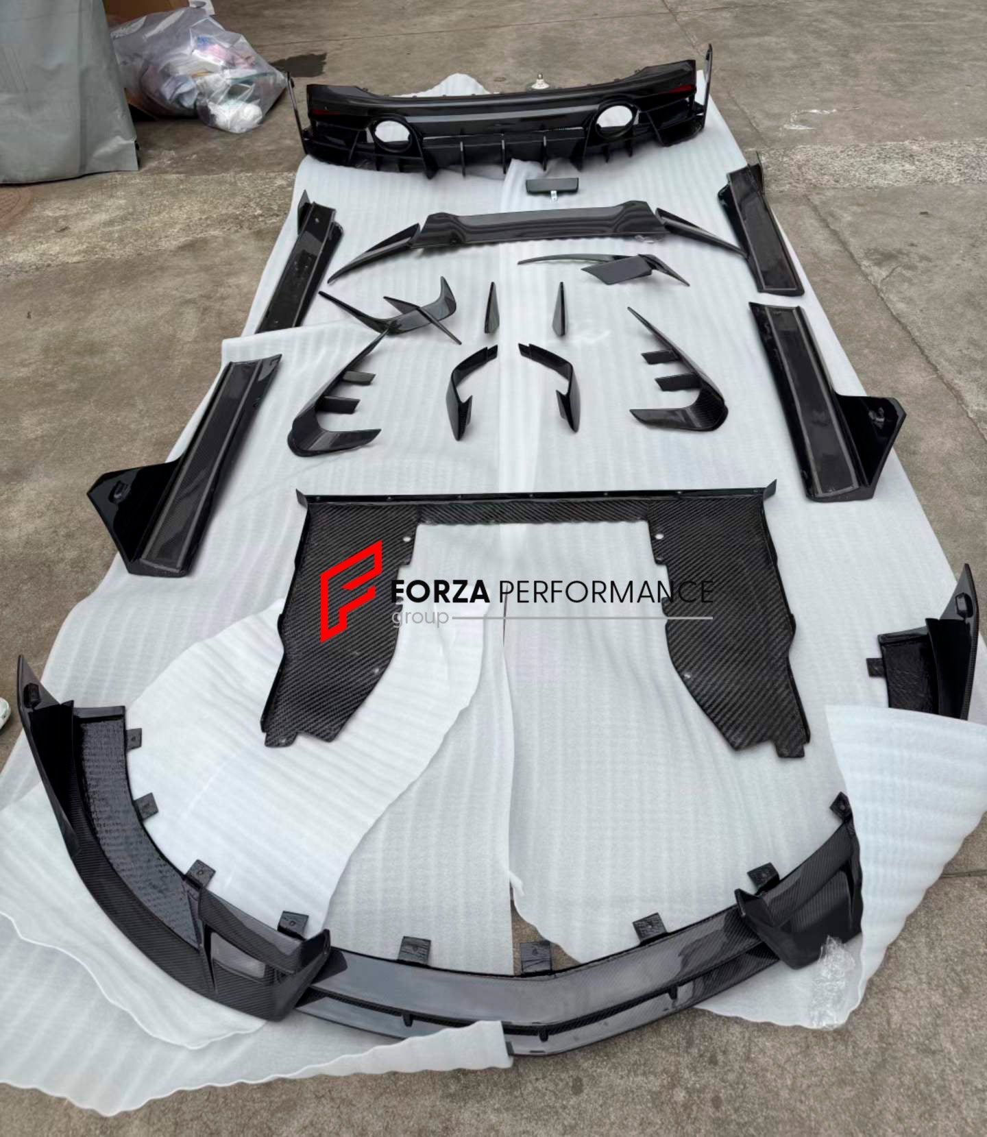 DRY CARBON FIBER BODY KIT for MCLAREN GT 2020+