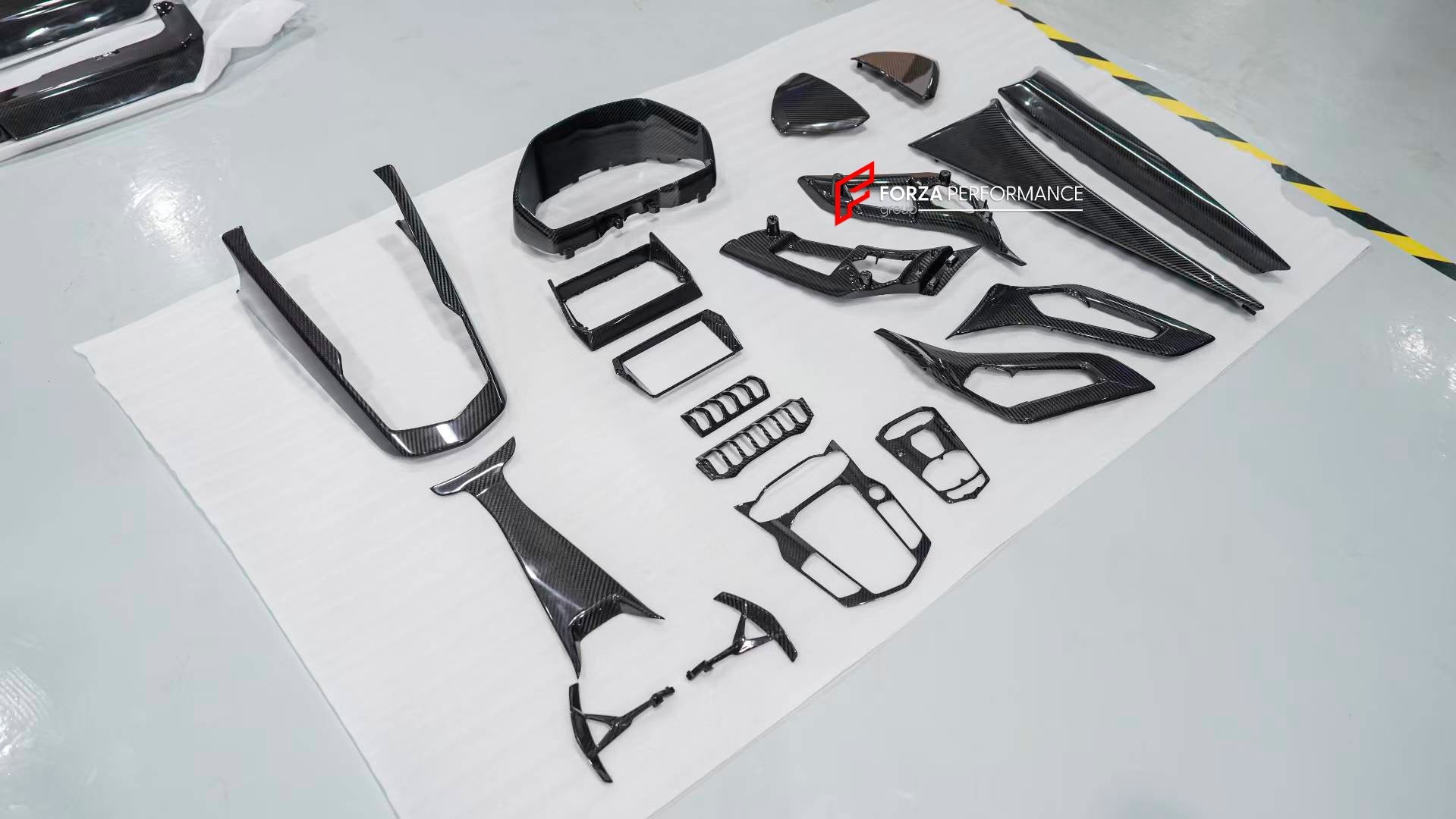 DRY CARBON INTERIOR TRIM KIT COVERS for LAMBORGHINI AVENTADOR 2011 - 2022 LP700-4 LP740-4 LP750-4 LP770-4 LP780-4 SVJ