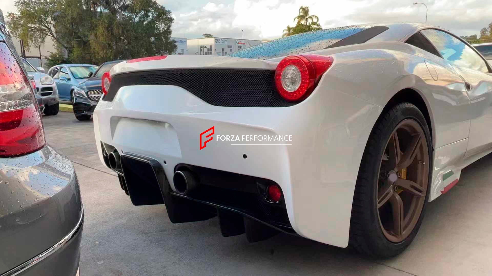 DRY CARBON REAR BUMPER with REAR DIFFUSER for FERRARI 458 SPECIALE 2013 - 2015