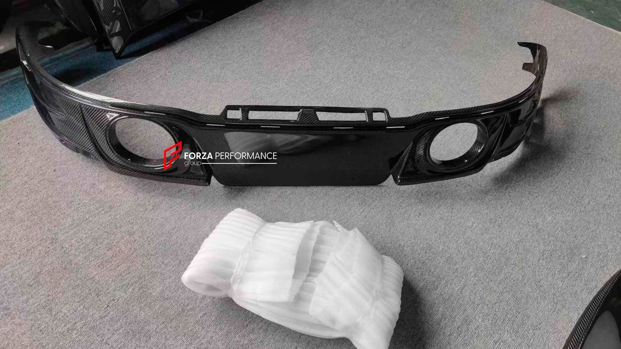 DRY CARBON REAR DIFFUSER for PORSCHE 911 992.1 CARRERA 2019 - 2025