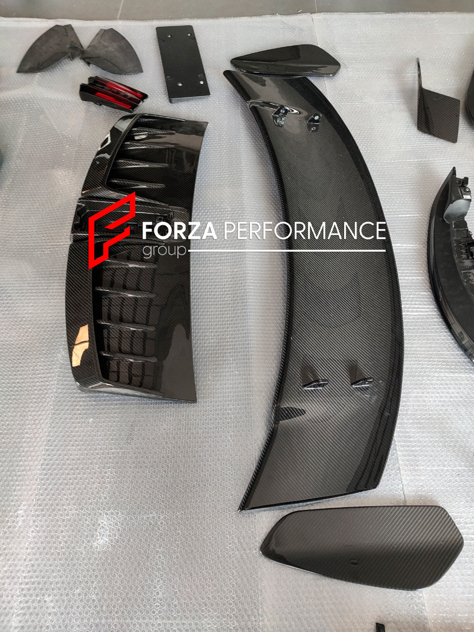 DRY CARBON REAR WING SPOILER for PORSCHE 911 992.2 CARRERA 2025+