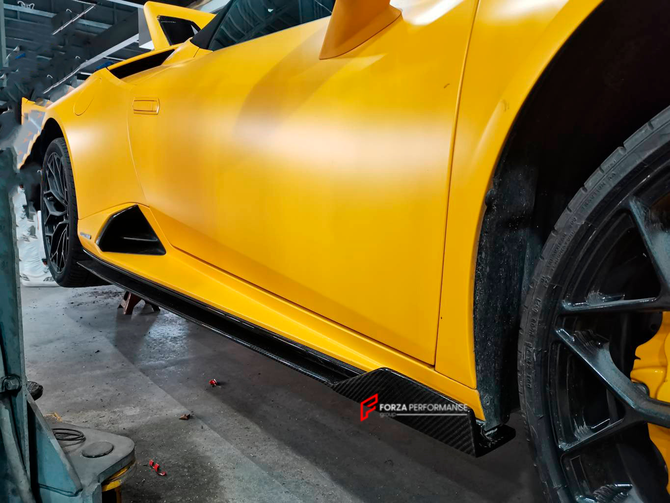DRY CARBON SIDE SKIRTS FOR LAMBORGHINI HURACAN EVO LP610 LP580