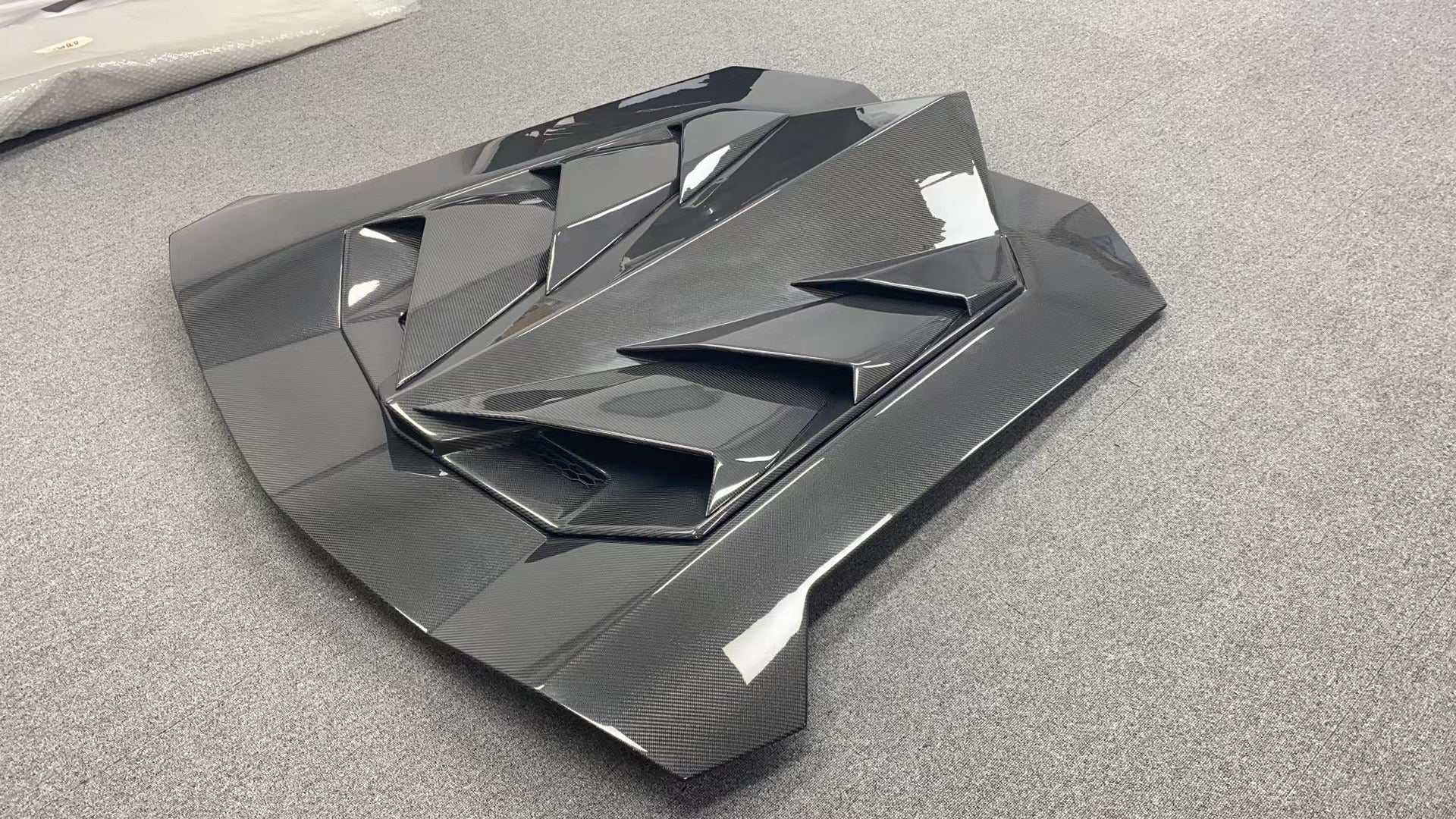 ENGINE COVER FOR LAMBORGHINI AVENTADOR 2011-2016