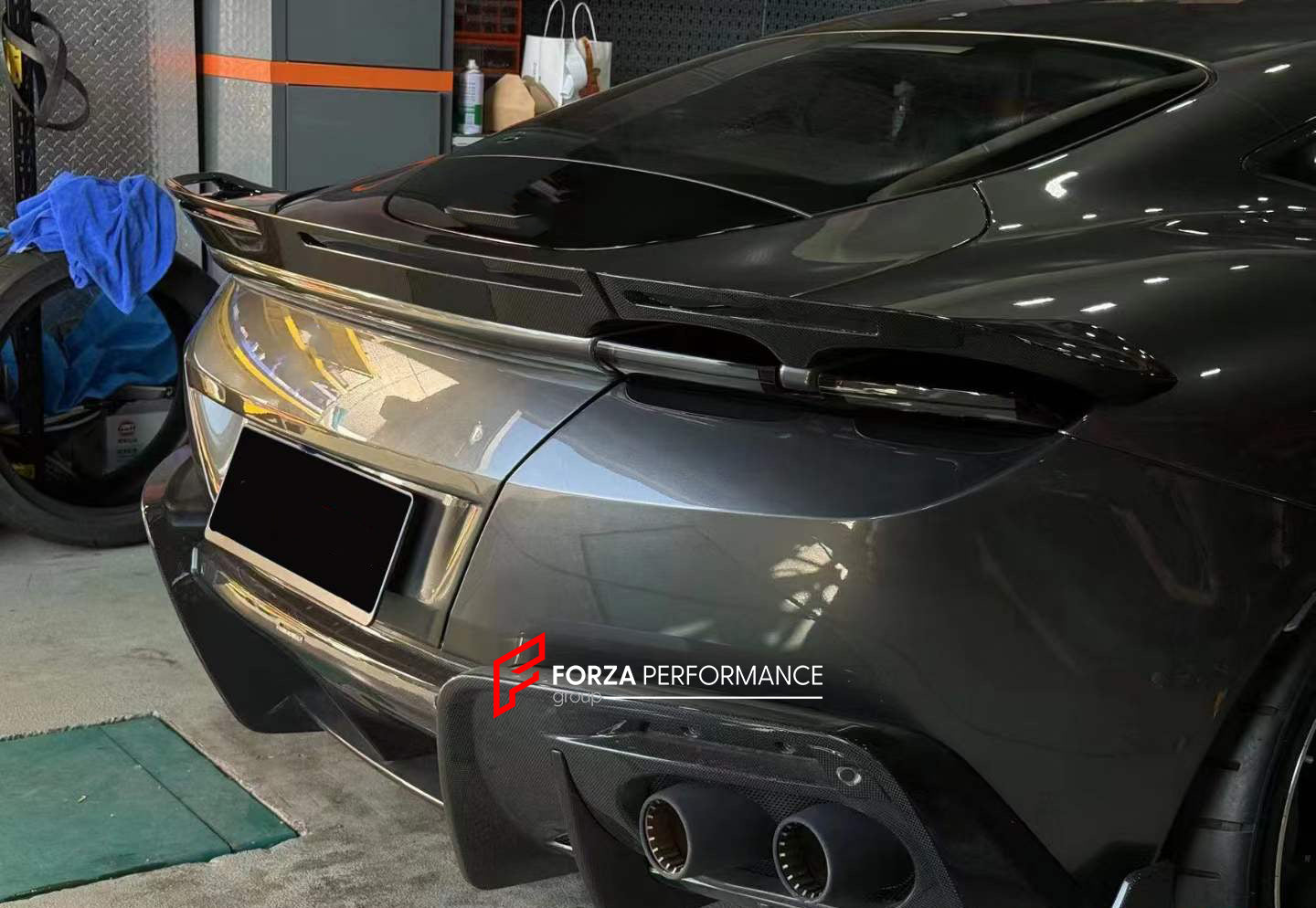 DRY CARBON REAR SPOILER AND DIFFUSER for FERRARI ROMA