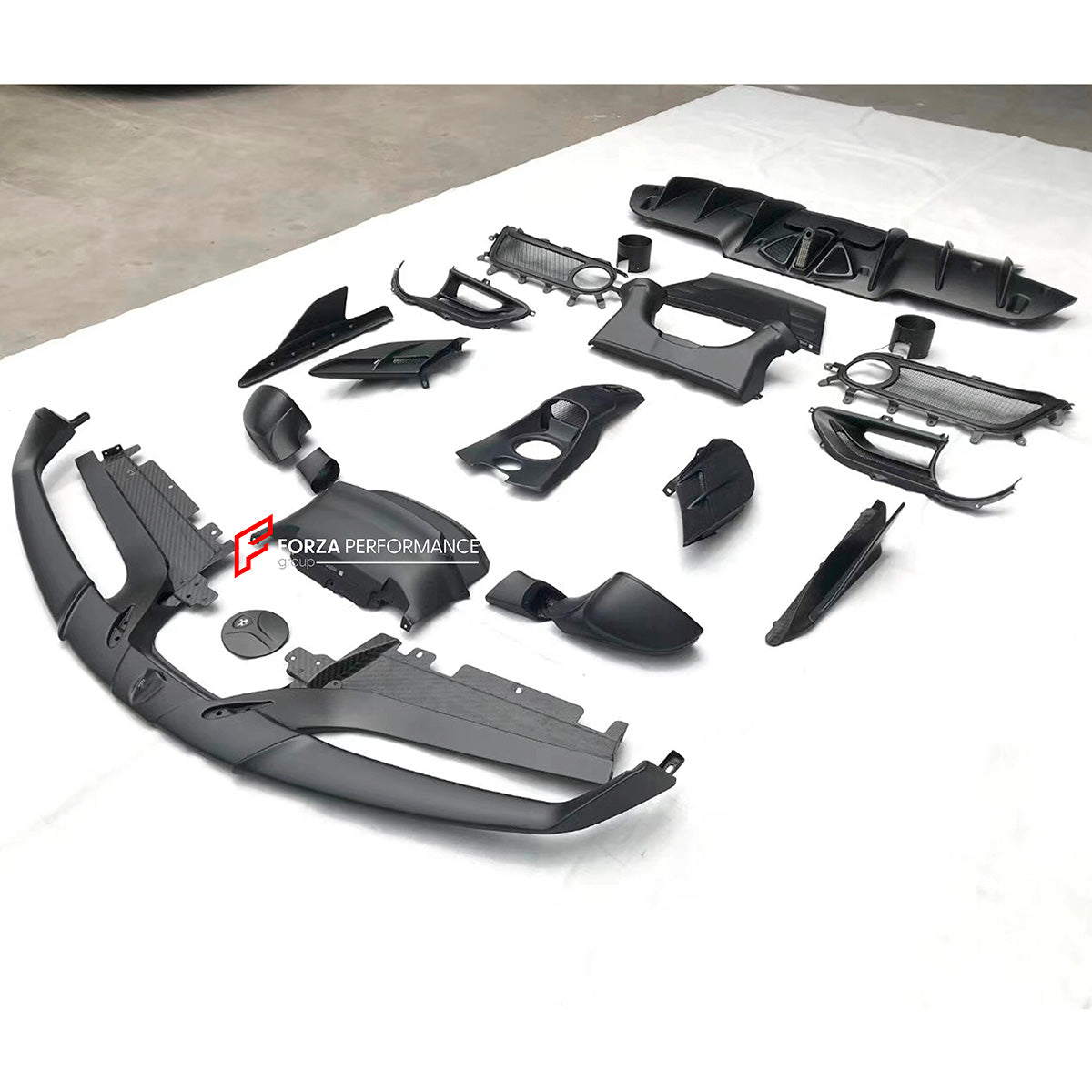DRY CARBON BODY KIT for FERRARI 488 2015 - 2020