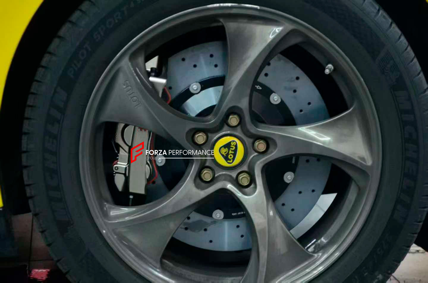 FRONT CARBON CERAMIC BBK BIG BRAKE KIT for LOTUS EMEYA 2024+